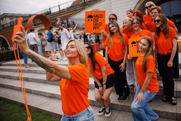 MŁODE GŁOWY3 MŁODE GŁOWY3